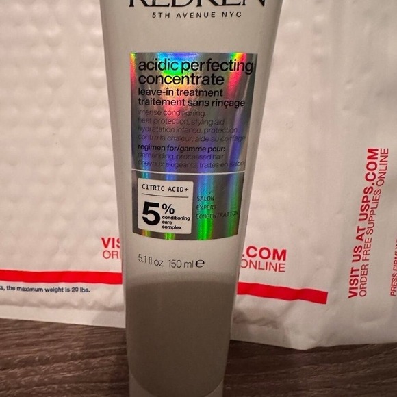 Redken Acidic Bonding Concentrate Leave-In Conditioner hair care bond - Picture 2 of 2